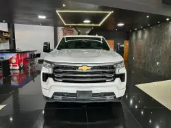 CHEVROLET Silverado 5.3 V8 1500 HIGH COUNTRY CABINE DUPLA 4X4 AUTOMTICO