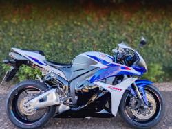 HONDA CBR 600 RR 