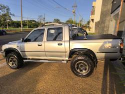 TOYOTA Hilux Caminhonete 3.0 4P 4X4 DIESEL CABINE DUPLA