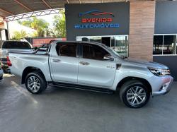 TOYOTA Hilux Caminhonete 2.8 16V SRX 4X4 TURBO DIESEL CABINE DUPLA AUTOMTICO