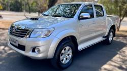 TOYOTA Hilux Caminhonete 3.0 4P 4X4 SRV TURBO DIESEL CABINE DUPLA AUTOMTICO