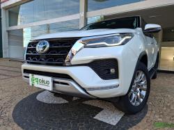 TOYOTA Hilux SW4 2.8 16V 4P SRX 4X4 7 LUGARES TURBO DIESEL AUTOMTICO
