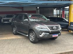 TOYOTA Hilux SW4 2.8 16V 4P SRX 4X4 7 LUGARES TURBO DIESEL AUTOMTICO