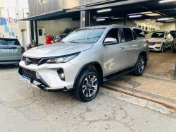 TOYOTA Hilux SW4 2.8 16V 4P SRX 4X4 7 LUGARES TURBO DIESEL AUTOMTICO