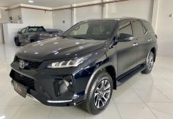 TOYOTA Hilux SW4 2.8 4P SRX 4X4 DIAMOND 7 LUGARES TURBO DIESEL AUTOMTICO