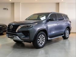 TOYOTA Hilux SW4 2.8 16V 4P SRX 4X4 7 LUGARES TURBO DIESEL AUTOMTICO