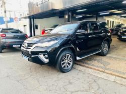 TOYOTA Hilux SW4 2.8 16V 4P SRX 4X4 7 LUGARES TURBO DIESEL AUTOMTICO