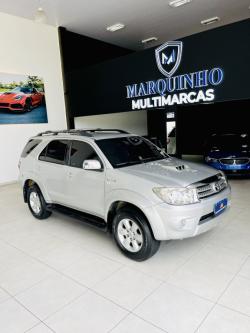 TOYOTA Hilux SW4 3.0 16V 4P SRV 4X4 7 LUGARES TURBO DIESEL AUTOMTICO