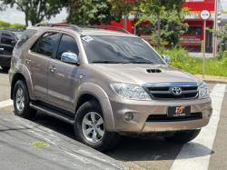 TOYOTA Hilux SW4 3.0 16V 4P SRV 4X4 TURBO DIESEL AUTOMTICO