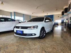 VOLKSWAGEN Jetta 2.0 4P FLEX AUTOMTICO