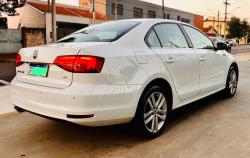 VOLKSWAGEN Jetta 2.0 4P TSI HIGHLINE 211 CV AUTOMTICO