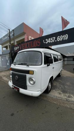 VOLKSWAGEN Kombi 1.4 FLEX STD 9 LUGARES