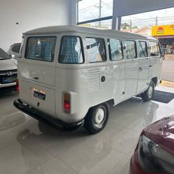 VOLKSWAGEN Kombi 1.6 STD 9 LUGARES