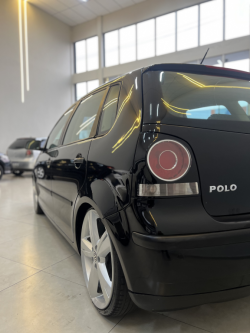 VOLKSWAGEN Polo Hatch 1.6 4P FLEX