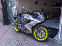 YAMAHA YZF R15 150 ABS