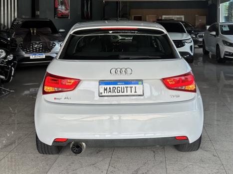 AUDI A1 1.4 16V TFSI ATRACTION S-TRONIC AUTOM�TICO, Foto 4