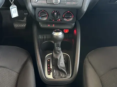 AUDI A1 1.4 16V TFSI ATRACTION S-TRONIC AUTOM�TICO, Foto 15
