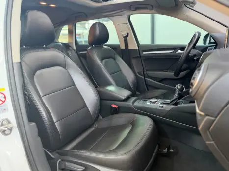 AUDI A3 1.4 16V 4P TFSI SPORTBACK S-TRONIC AUTOM�TICO, Foto 4