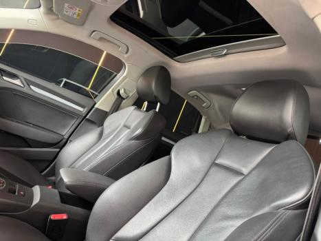 AUDI A3 Sedan 2.0 16V 4P TFSI PERFORMANCE BLACK S-TRONIC AUTOM�TICO, Foto 17