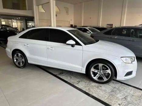 AUDI A3 Sedan , Foto 3