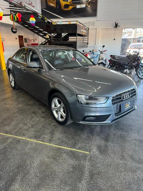 AUDI A4 1.8 20V 4P AUTOM�TICO, Foto 5