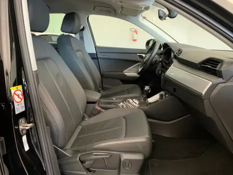 AUDI Q3 1.4 4P 35 TFSI PRESTIGE S-TRONIC AUTOM�TICO, Foto 14