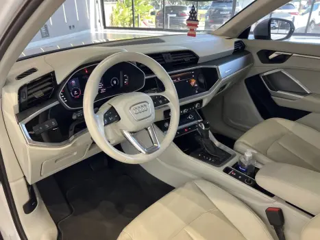 AUDI Q3 1.4 4P 35 TFSI PRESTIGE S-TRONIC AUTOM�TICO, Foto 17