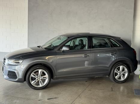 AUDI Q3 1.4 4P FLEX TFSI AMBIENTE S-TRONIC AUTOM�TICO, Foto 5