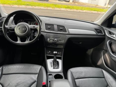 AUDI Q3 1.4 4P FLEX TFSI AMBIENTE S-TRONIC AUTOM�TICO, Foto 10