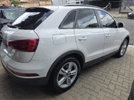 AUDI Q3 1.4 4P TFSI AMBIENTE S-TRONIC AUTOM�TICO, Foto 2