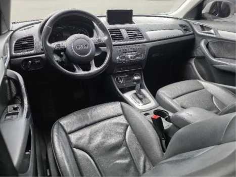 AUDI Q3 1.4 4P TFSI AMBIENTE S-TRONIC AUTOM�TICO, Foto 3