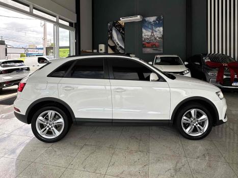 AUDI Q3 1.4 4P TFSI AMBIENTE S-TRONIC AUTOM�TICO, Foto 4