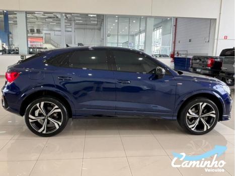 AUDI Q3 2.0 40 4P TFSI SPORTBACK PERFORMANCE BLACK QUATTRO TIPTRONIC AUTOM�TICO, Foto 4