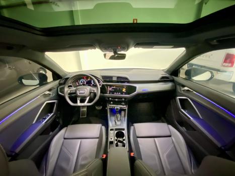 AUDI Q3 2.0 4P 40 TFSI PERFORMANCE BLACK QUATTRO TIPTRONIC AUTOM�TICO, Foto 7