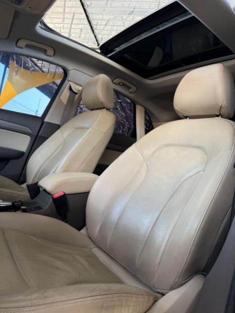 AUDI Q3 2.0 4P TFSI AMBIENTE QUATTRO S-TRONIC AUTOMTICO, Foto 12