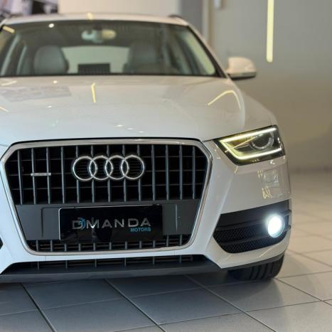 AUDI Q3 2.0 4P TFSI AMBIENTE QUATTRO S-TRONIC AUTOM�TICO, Foto 2