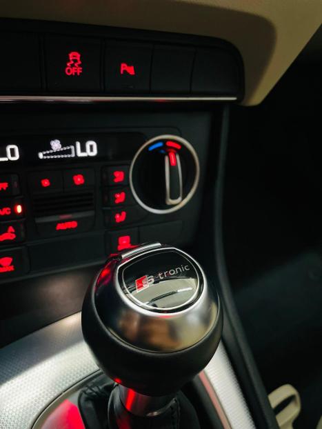 AUDI Q3 2.0 4P TFSI AMBIENTE QUATTRO S-TRONIC AUTOM�TICO, Foto 18