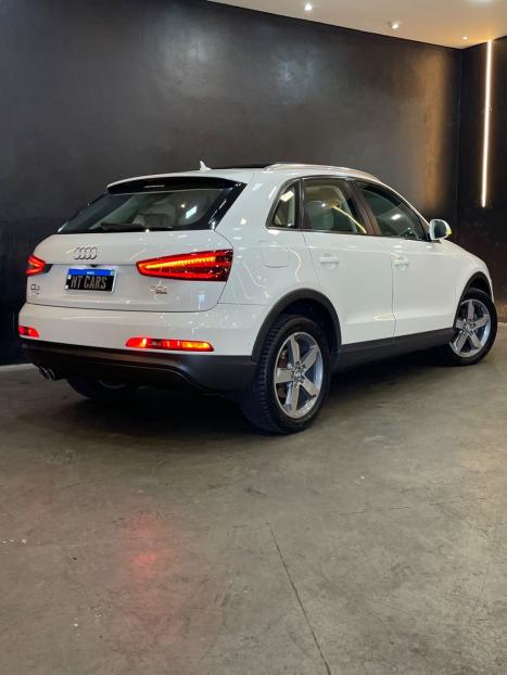 AUDI Q3 2.0 4P TFSI AMBIENTE QUATTRO S-TRONIC AUTOM�TICO, Foto 2