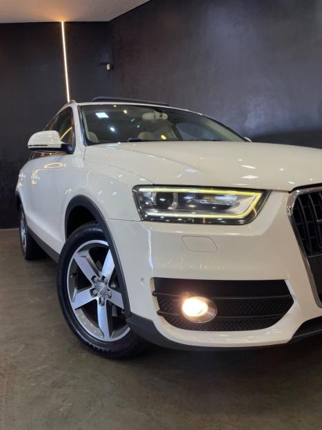 AUDI Q3 2.0 4P TFSI AMBIENTE QUATTRO S-TRONIC AUTOM�TICO, Foto 3