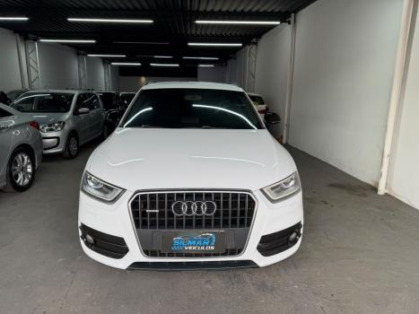 AUDI Q3 2.0 4P TFSI AMBIENTE QUATTRO S-TRONIC AUTOM�TICO, Foto 4
