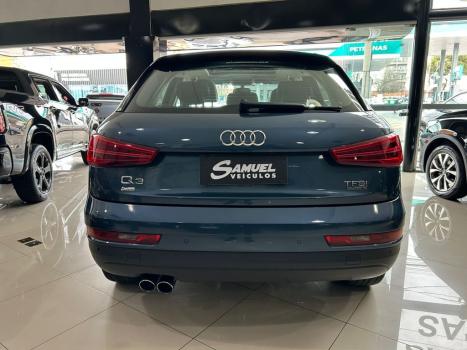 AUDI Q3 2.0 4P TFSI AMBIENTE QUATTRO S-TRONIC AUTOM�TICO, Foto 4
