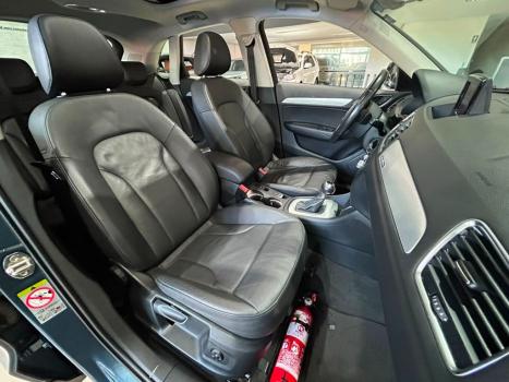 AUDI Q3 2.0 4P TFSI AMBIENTE QUATTRO S-TRONIC AUTOM�TICO, Foto 12
