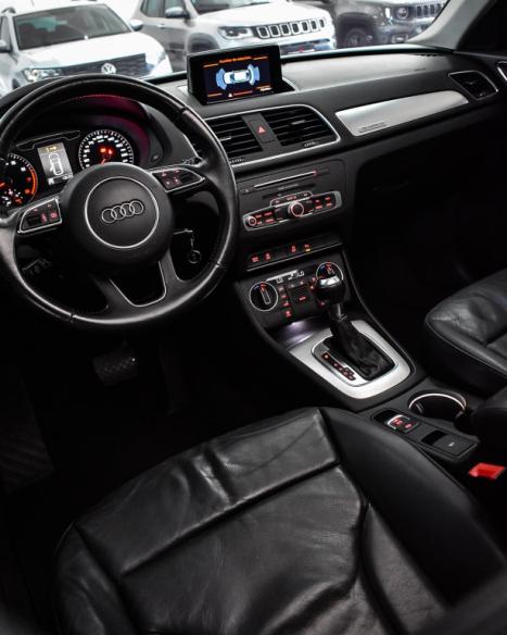 AUDI Q3 2.0 4P TFSI AMBIENTE QUATTRO S-TRONIC AUTOM�TICO, Foto 14