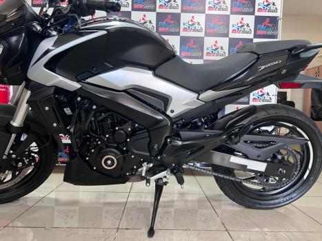 BAJAJ Dominar 200 , Foto 1