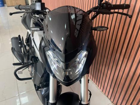 BAJAJ Dominar 200 , Foto 6