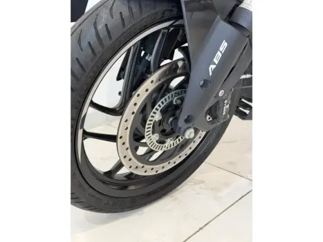 BAJAJ Dominar 250 , Foto 5