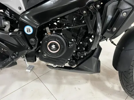 BAJAJ Dominar 250 , Foto 8