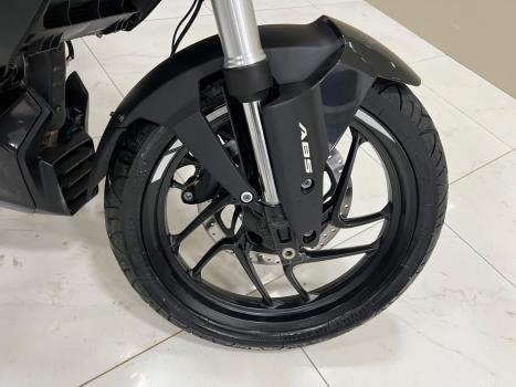 BAJAJ Dominar 250 , Foto 9