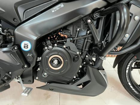 BAJAJ Dominar 400 , Foto 13