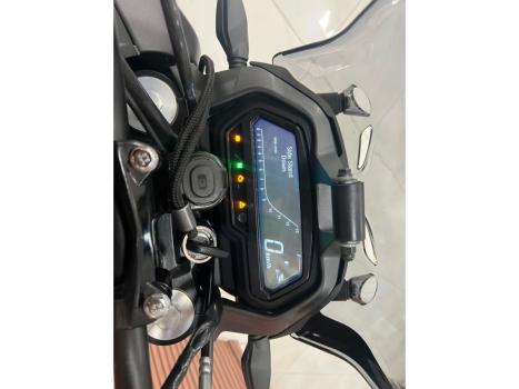 BAJAJ Dominar 400 , Foto 6